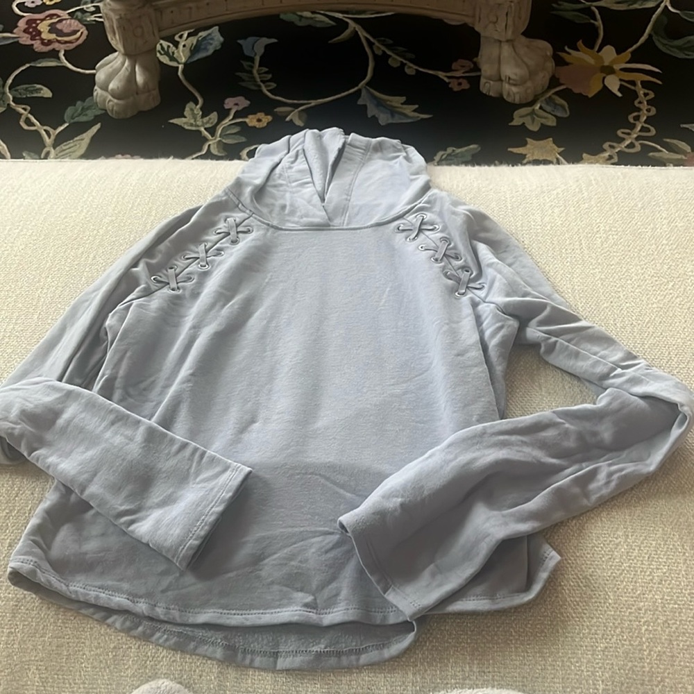 Women's Garage size M light blue soft cropped hoodie great condition